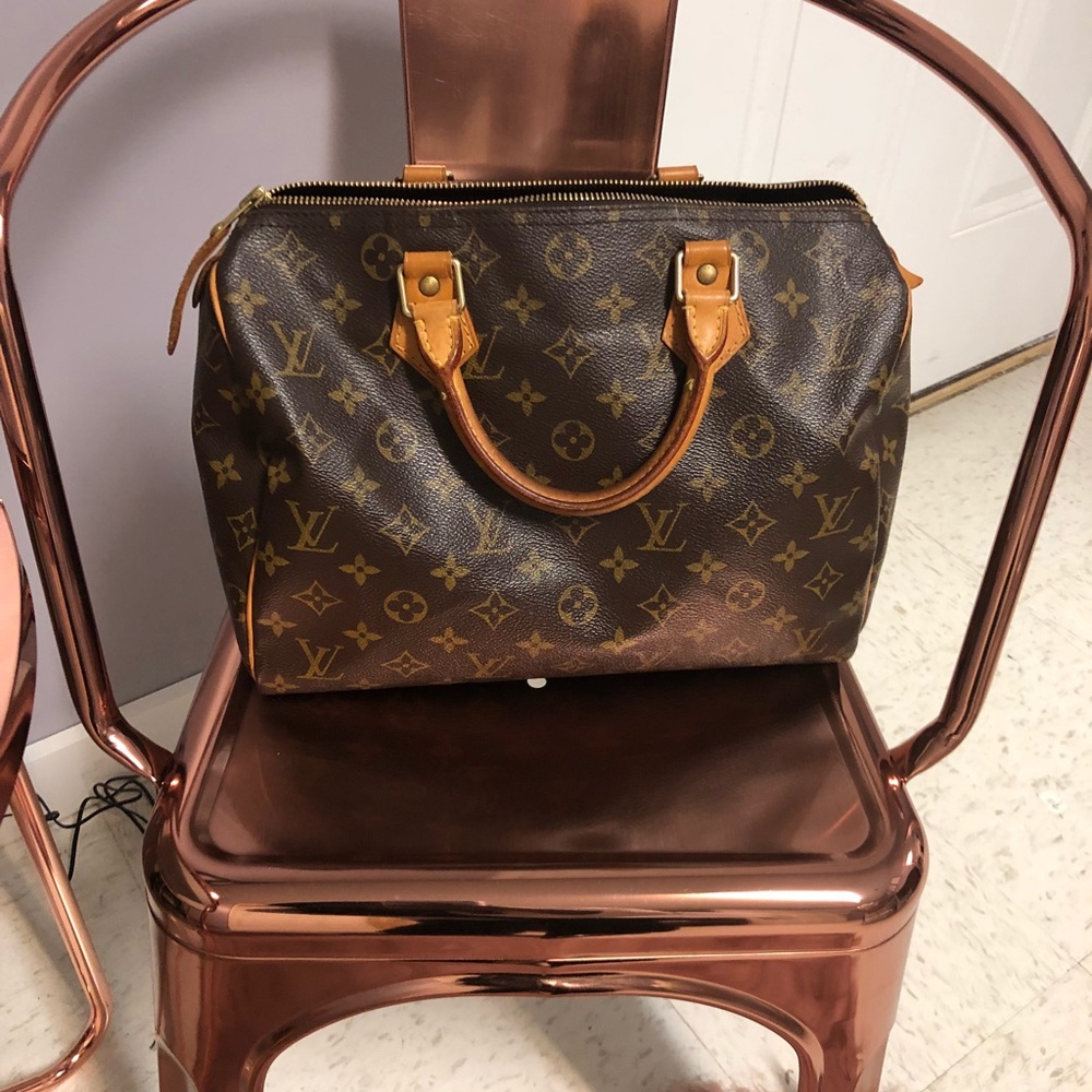Authentic Louis Vuitton speedy 30 handbag